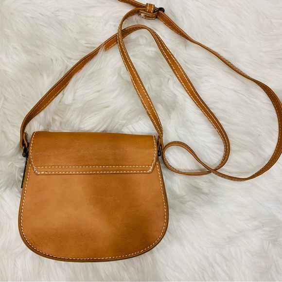 3/$15 Universal Thread Faux Leather Crossbody Bag - Picture 6 of 15